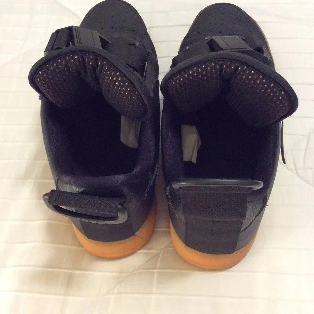 Nike AIR FORCE 1 UTILITY - Picture 14 of 14